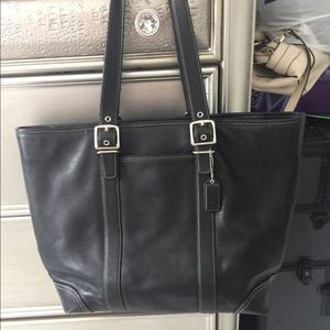 Coach black leather shoulder bag